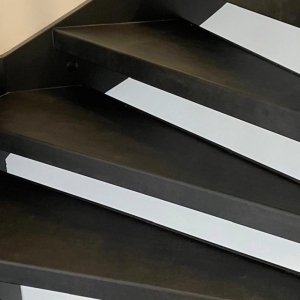 Traprenovatie overzettrede - ART Woninginrichting