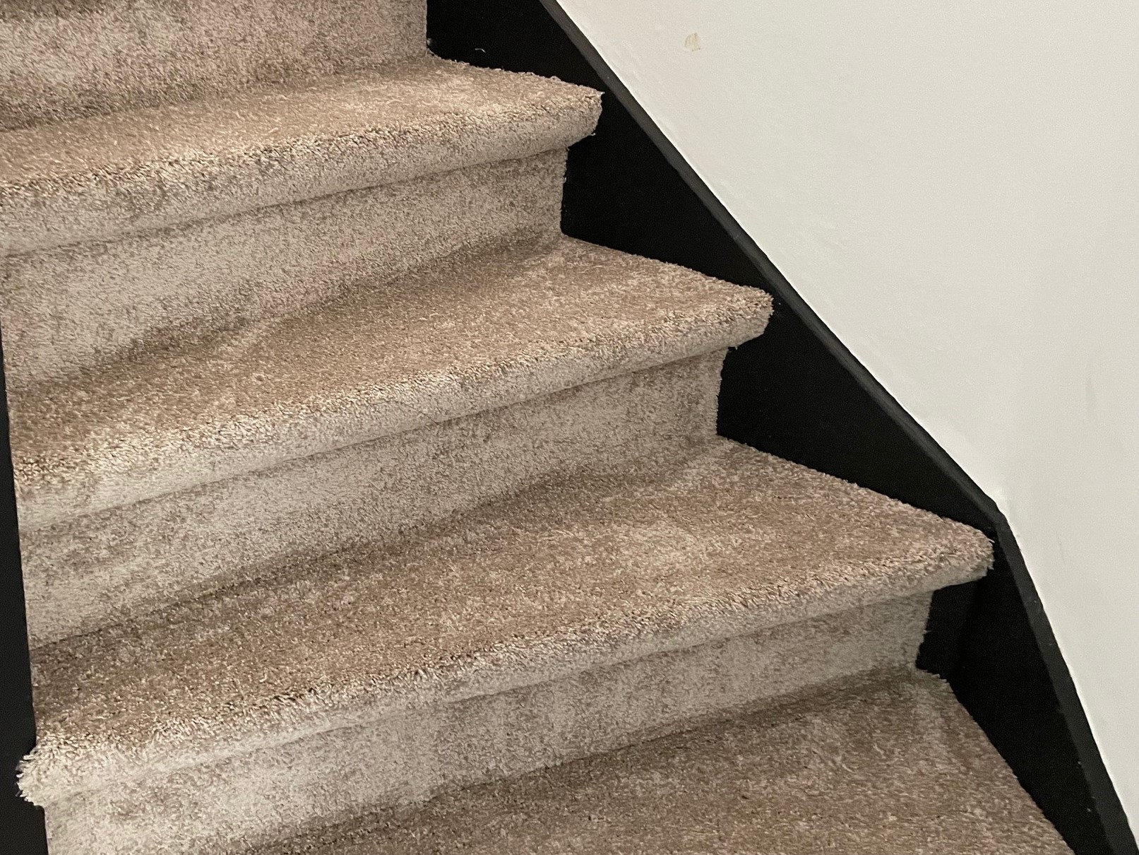 Tapijt Twist Zand trapgeschikt actie - ART Woninginrichting Tapijt Twist Zand trapgeschikt actie - ART Woninginrichting